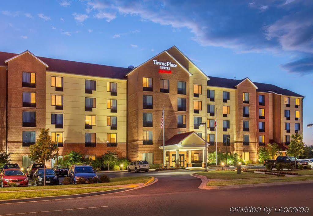 Towneplace Suites By Marriott Frederick Exterior photo